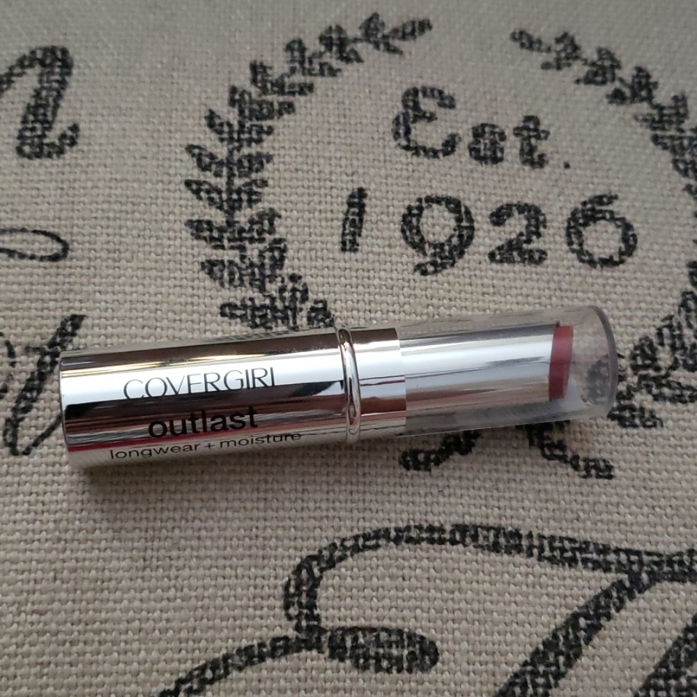 Makeup Bundle - Picture 2 of 4